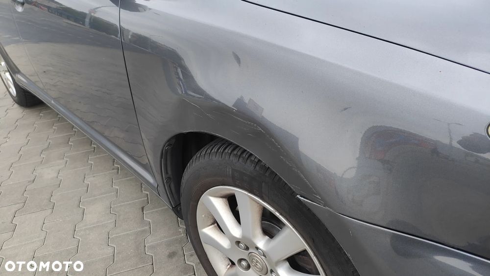 Toyota Avensis 2.2 D-4D Sol - 7