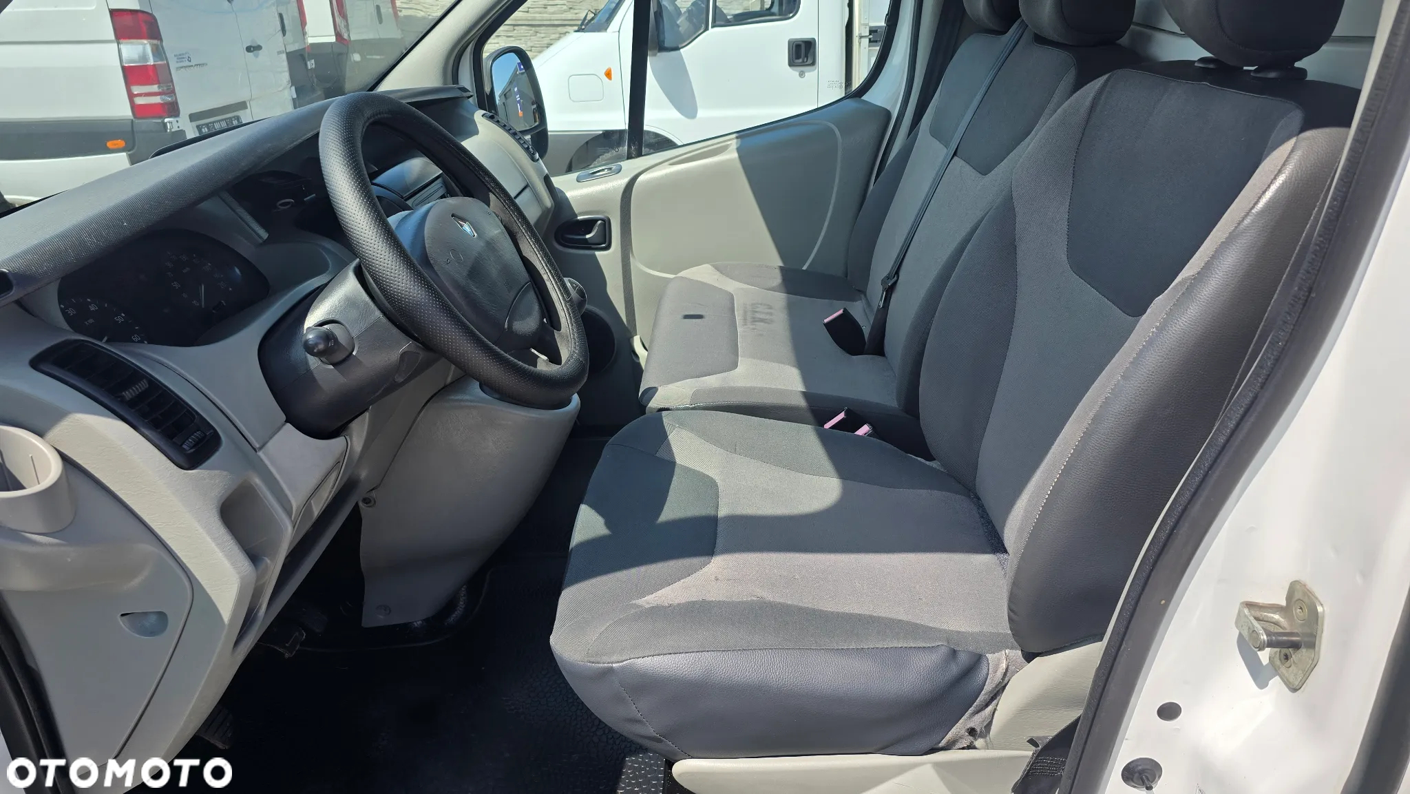 Renault Trafic - 8
