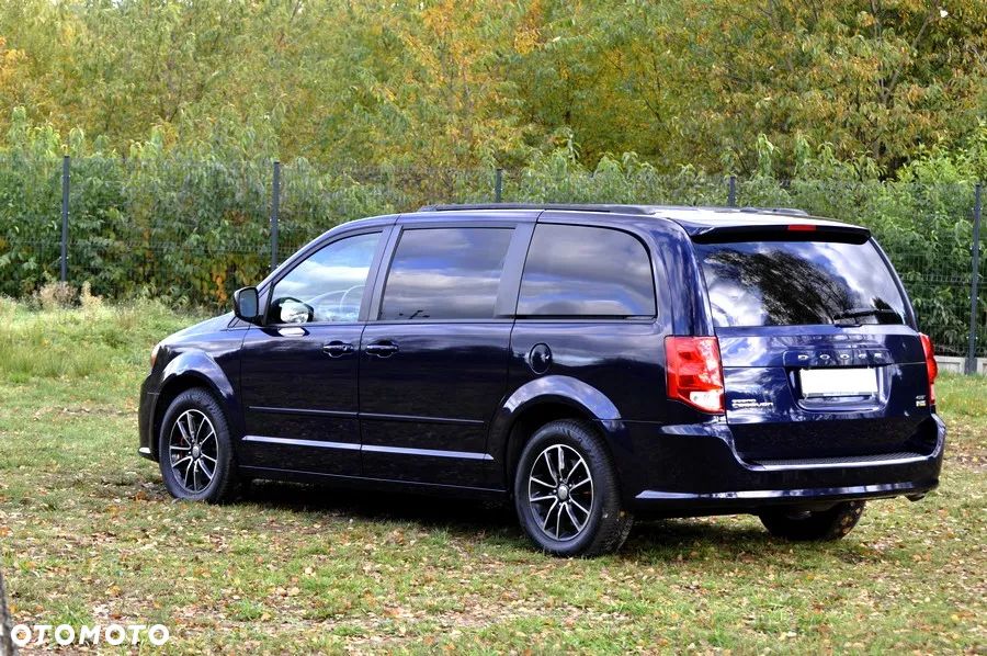 Dodge Grand Caravan - 14