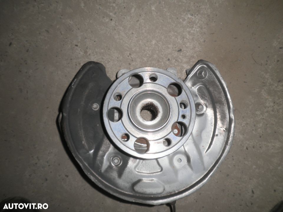 Fuzeta stanga/ Dreapta Spate Mercedes C Class W205 - 3