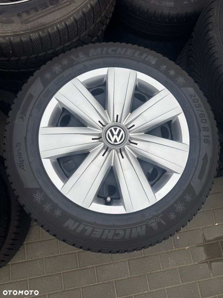 VW,Audi,Seat,Skoda 205/60/16 Zima Idealne. - 1