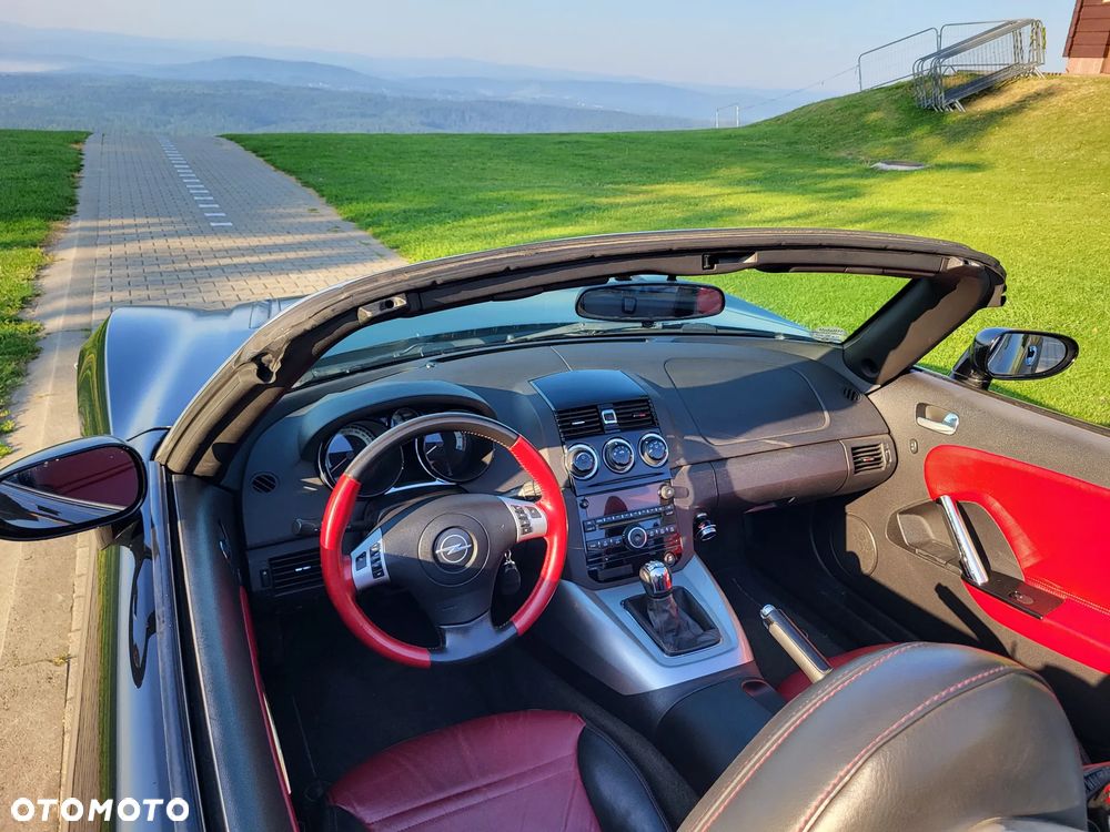 Opel GT 2.0 Turbo - 11