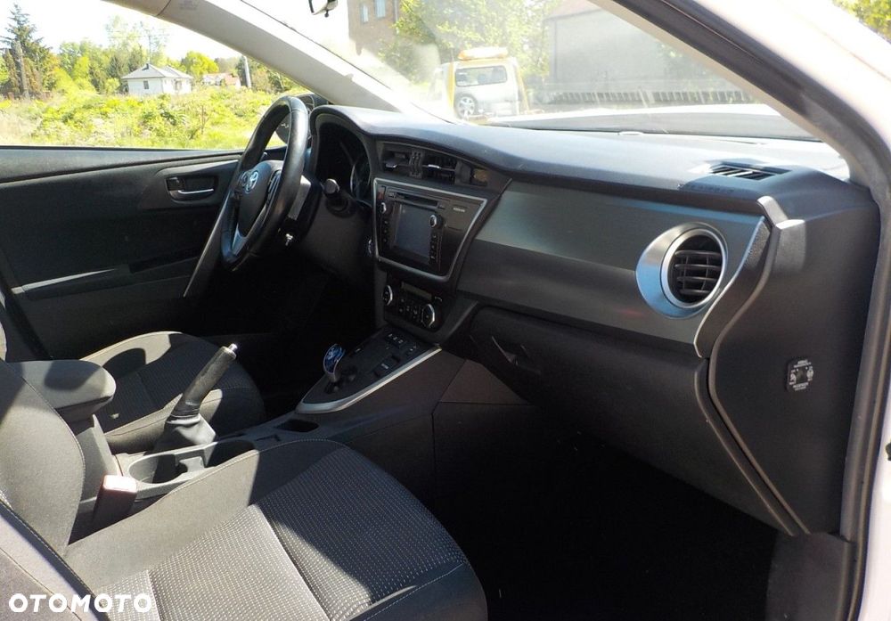 Toyota Auris - 14