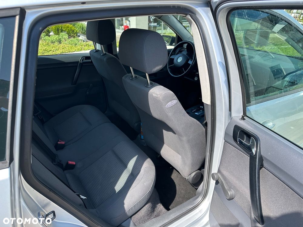 Volkswagen Polo 1.4 16V Comfortline - 14