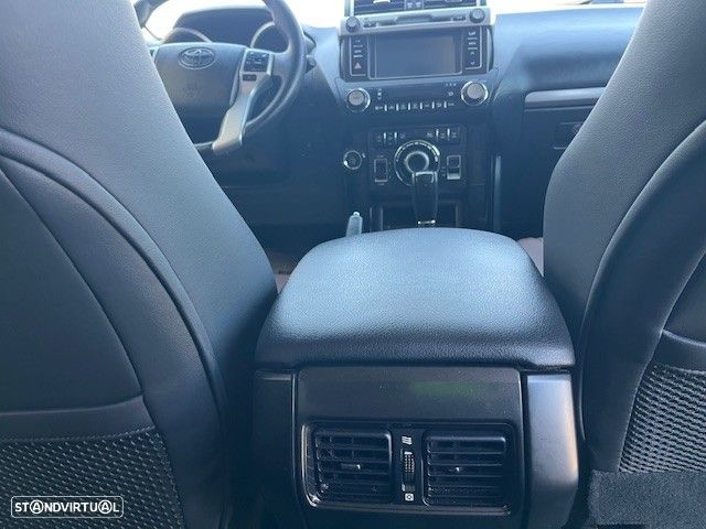 Toyota Land Cruiser 2.8 D-4D Auto TEC-Edition - 6