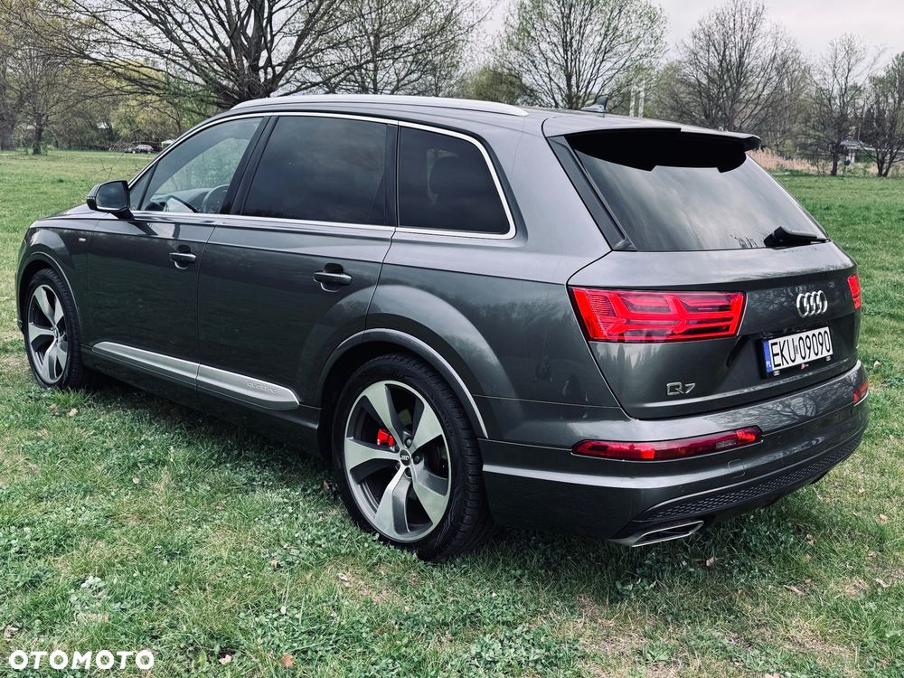 Audi Q7 - 8