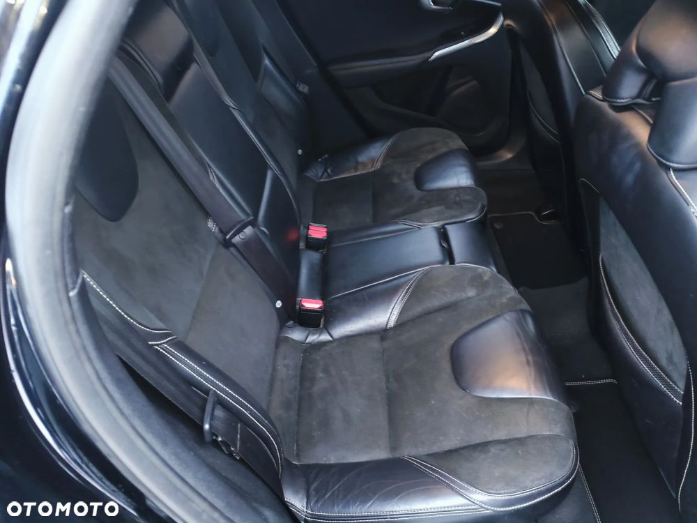 Volvo V40 D4 Drive-E R-Design Summum - 14