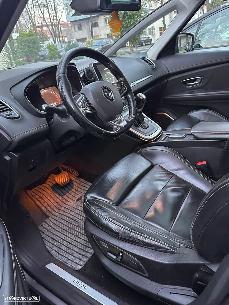 Renault Grand Scénic dCi 110 EDC Paris - 9