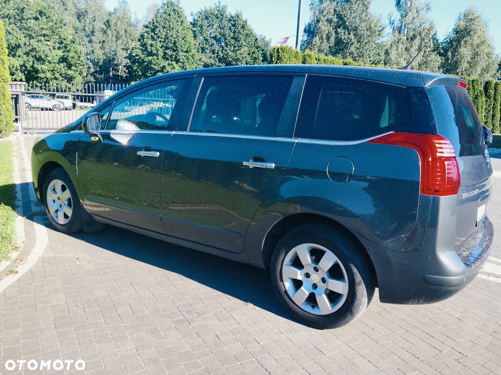Peugeot 5008 - 5