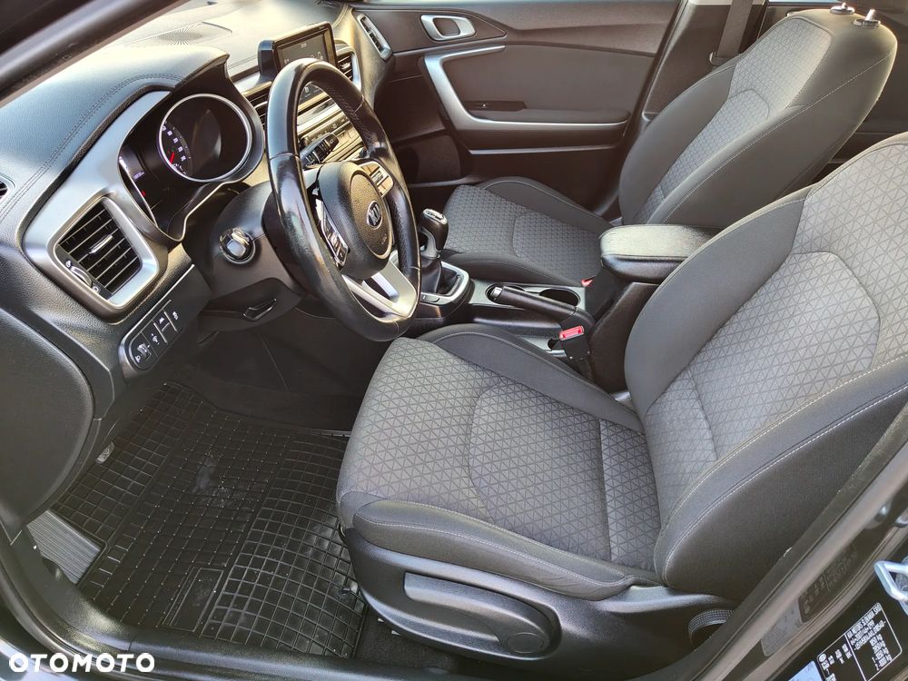 Kia Ceed 1.4 T-GDI L Business Line - 22