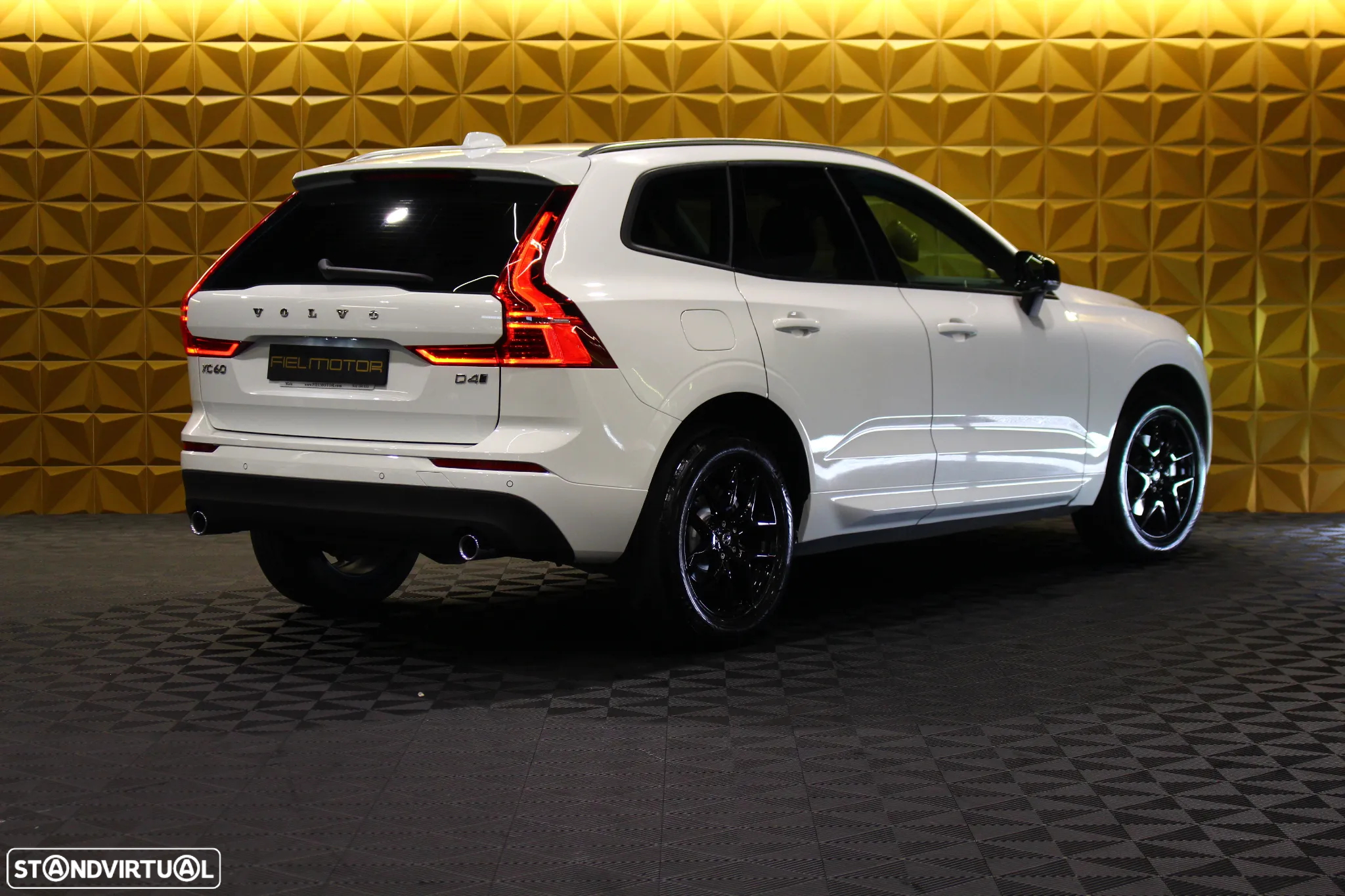 Volvo XC 60 2.0 D4 Inscription AWD Geartronic - 8