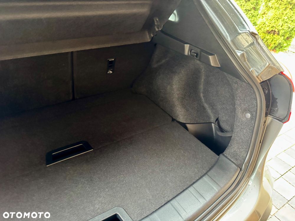 Nissan Qashqai 1.6 DIG-T TEKNA+ - 11