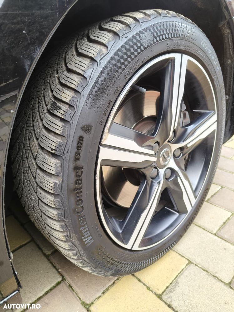 Volvo V40 T3 Geartronic RDesign - 26