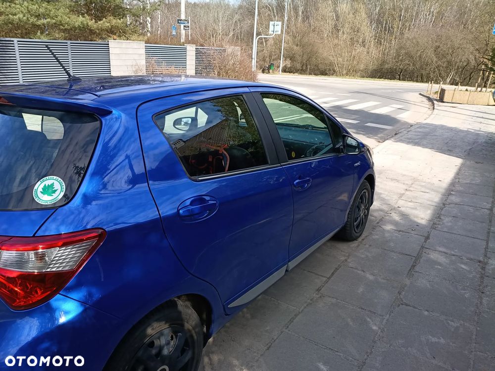 Toyota Yaris Hybrid 100 Dynamic - 7