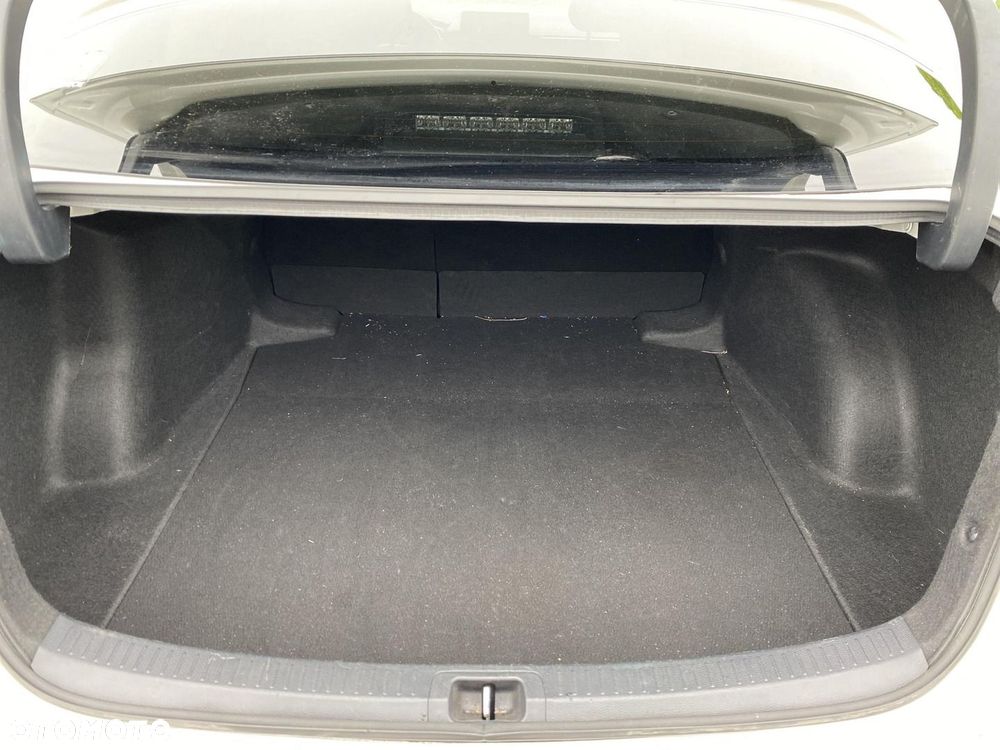 Toyota Corolla 1.8 Hybrid Comfort - 12
