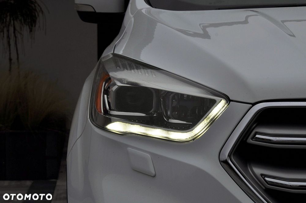 Ford Kuga 1.5 EcoBoost 2x4 Titanium - 31