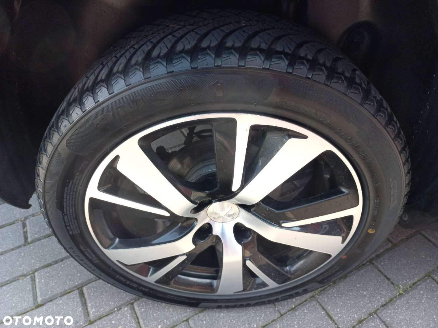 Peugeot 2008 - 9
