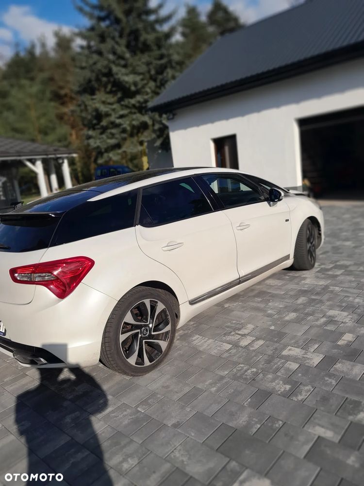 Citroën DS5 2.0 HDi Hybrid4 SportChic MCP - 2
