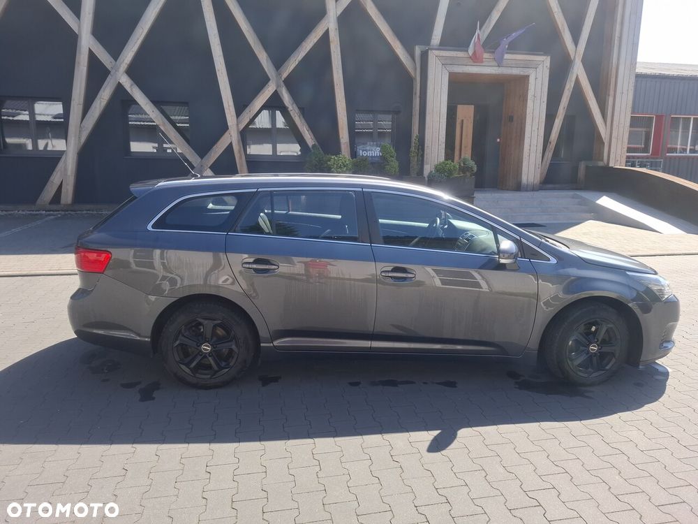 Toyota Avensis 2.0 D-4D - 4