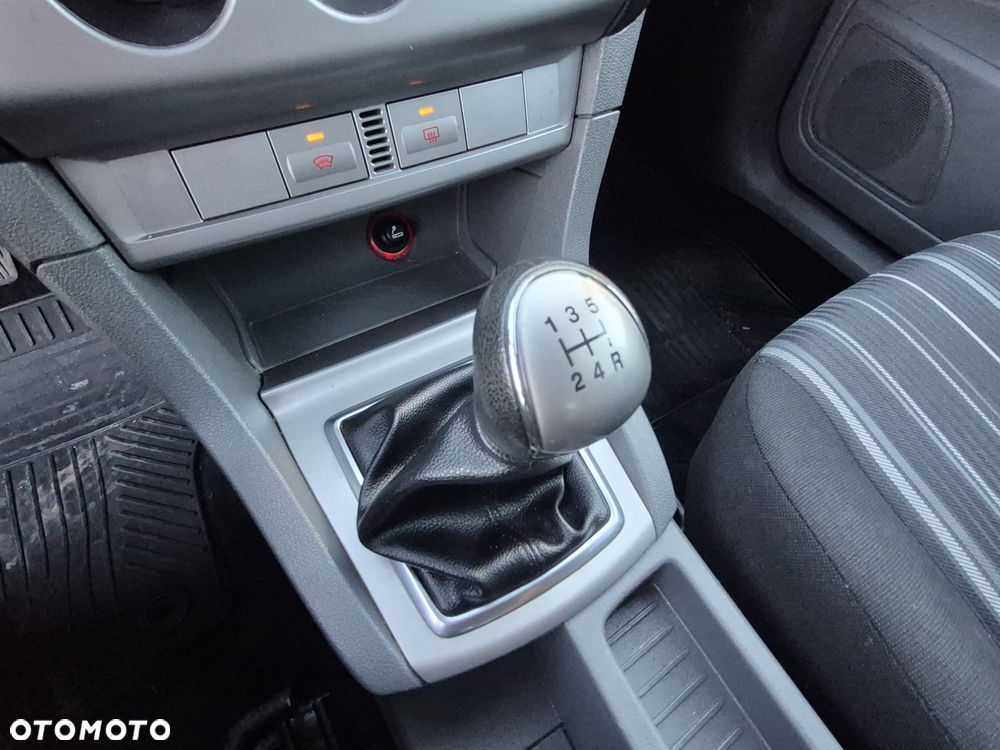 Ford Focus 1.6 16V Style - 30
