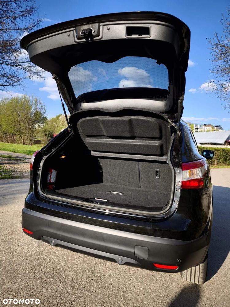 Nissan Qashqai 1.6 DCi N-Connecta EU6 - 17