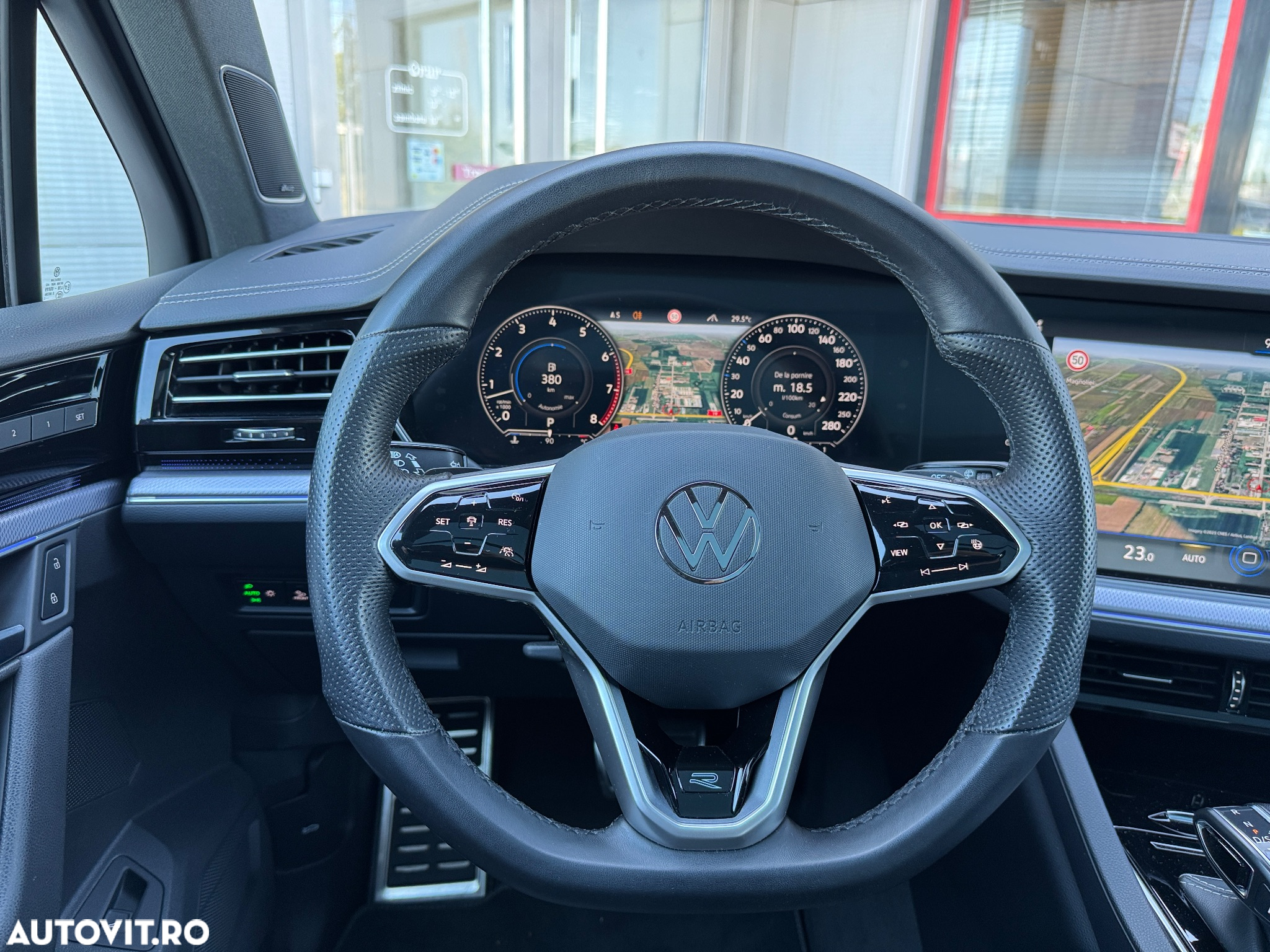 Volkswagen Touareg V6 TSI 4MOTION R-Line - 18