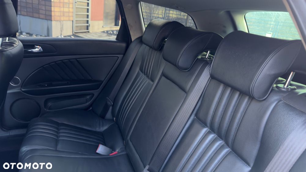 Alfa Romeo 159 2.4 JTDM 20V DPF Distinctive - 7