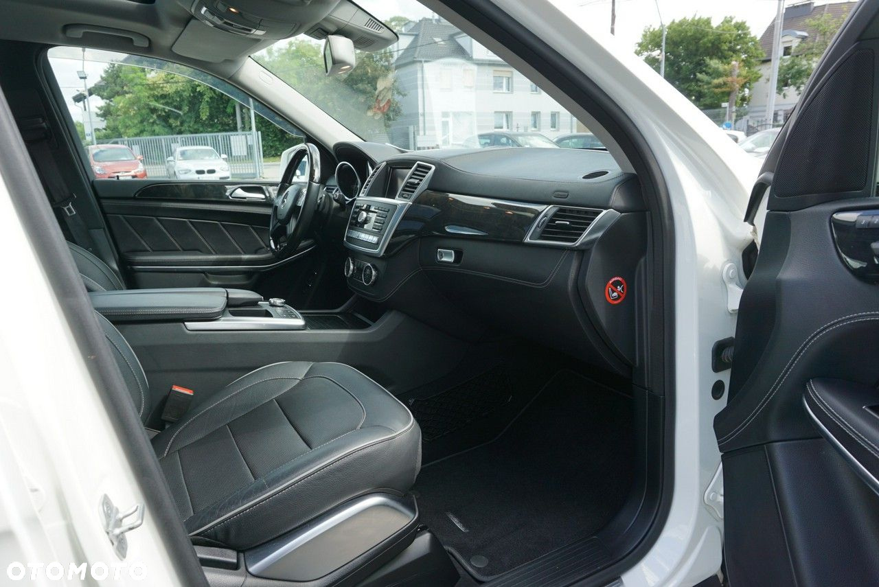 Mercedes-Benz GL - 31