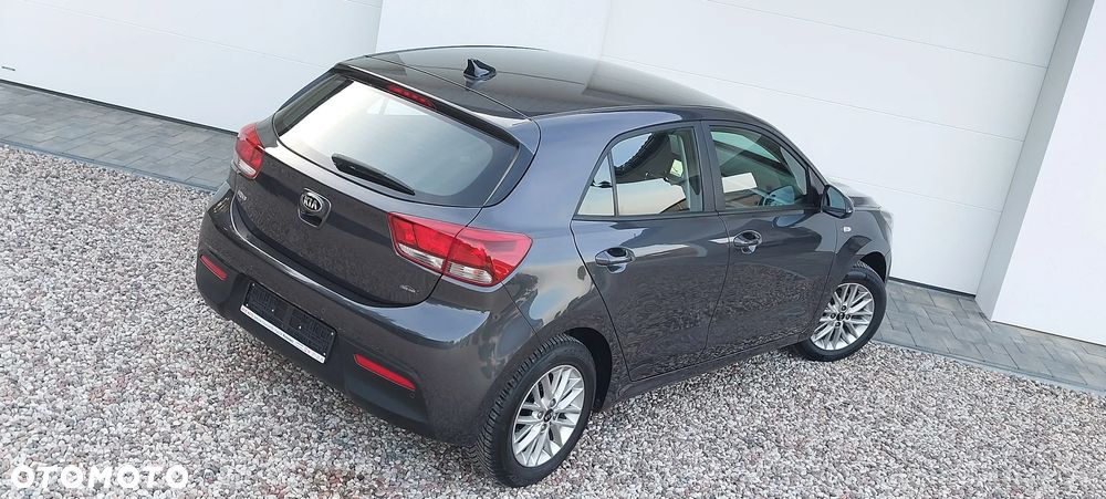 Kia Rio 1.2 Attract - 36