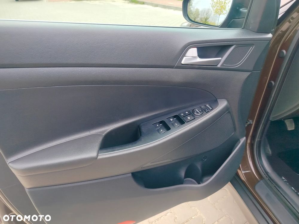 Hyundai Tucson blue 1.7 CRDi 2WD Trend - 26