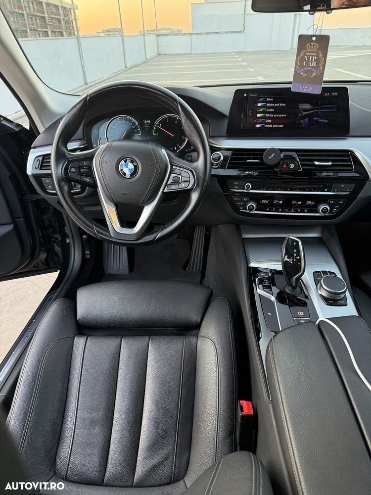 BMW Seria 5 520d AT - 9