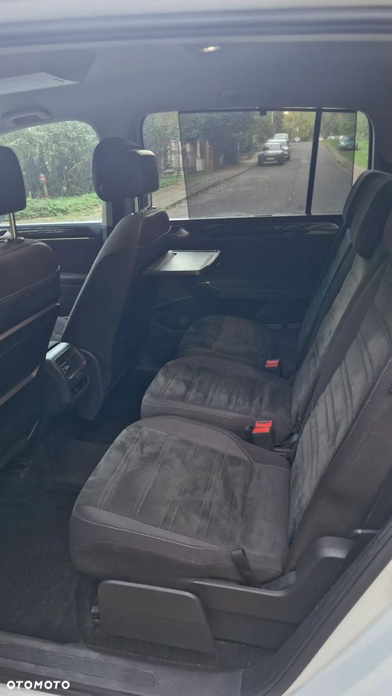 Volkswagen Touran - 14