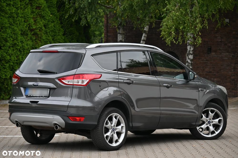 Ford Kuga 2.0 TDCi 4x4 Titanium - 4