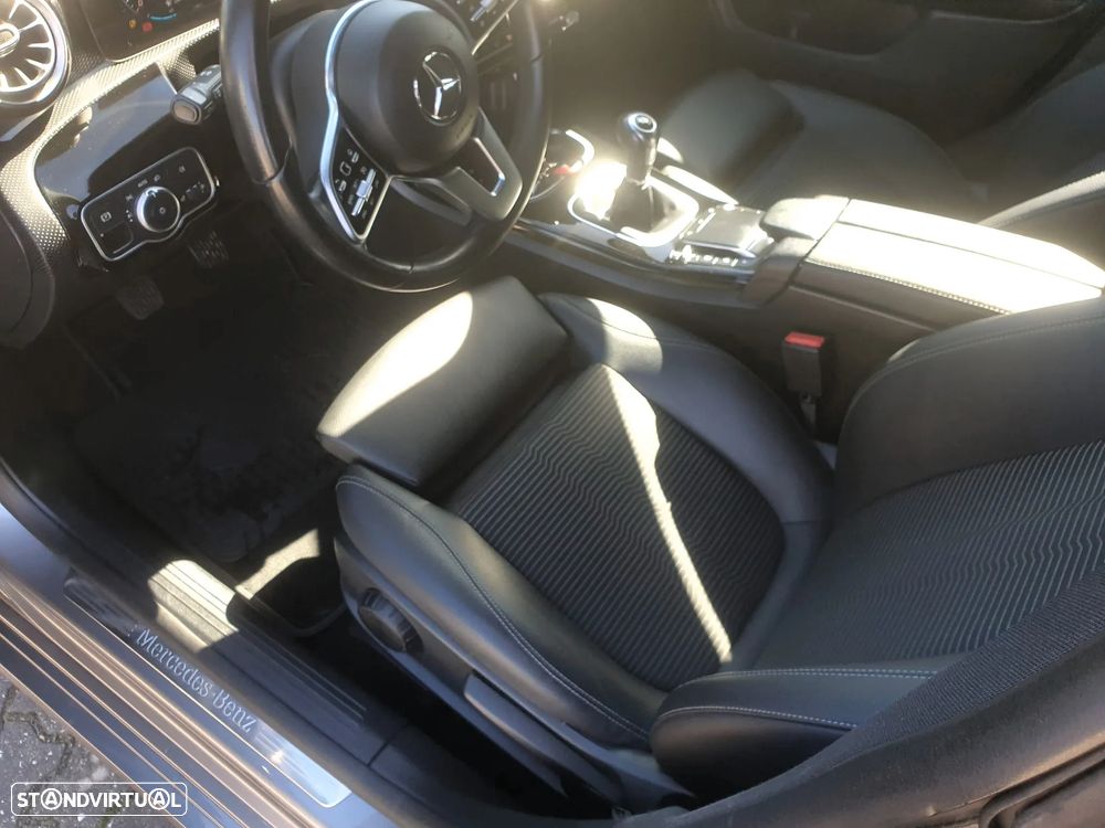 Mercedes-Benz CLA 180 d Progressive - 11