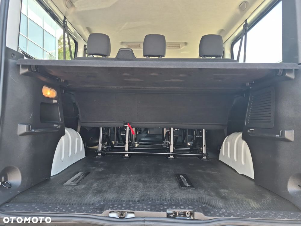 Renault Trafic 2.0 dCi EDC - 19