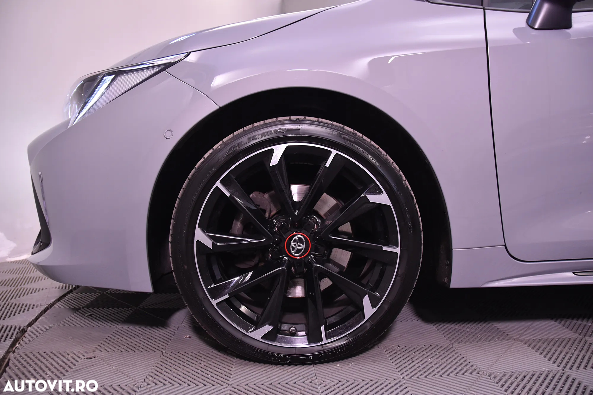Toyota Corolla - 13