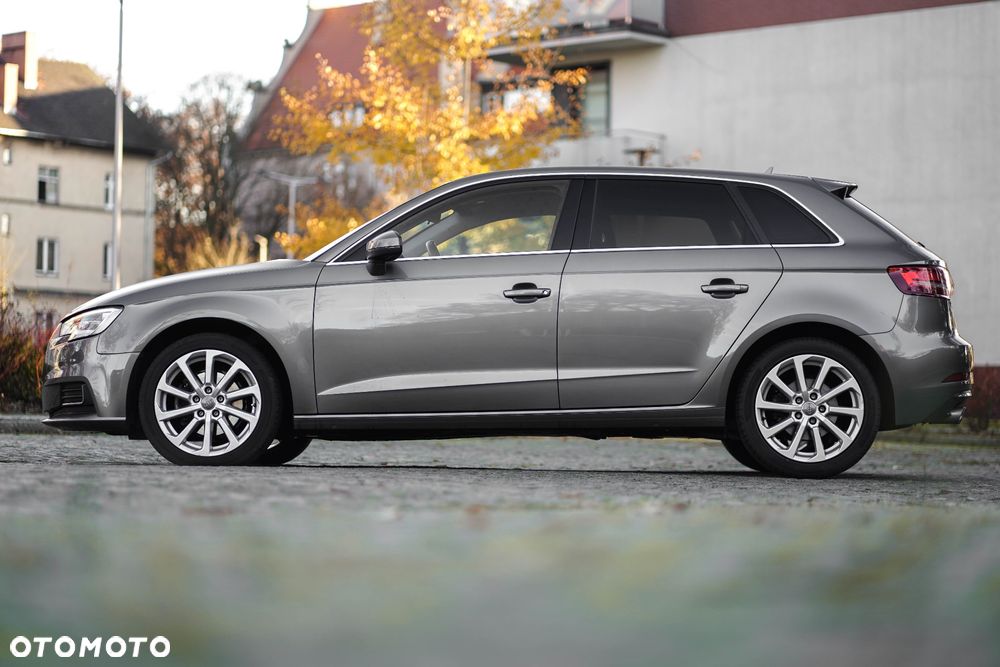 Audi A3 Sportback 2.0 TDI (clean diesel) Attraction - 5