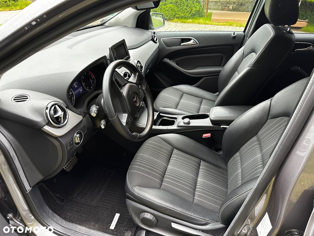 Mercedes-Benz Klasa B 180 (CDI) d 7G-DCT AMG Line - 9