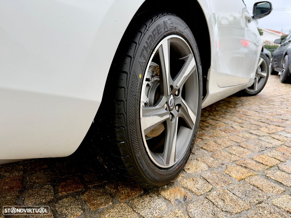 Volvo V40 D4 RDesign - 17