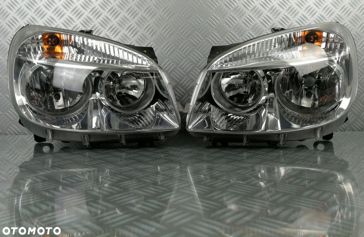 lampa reflektor lewy lewa prawy prawa przód FIAT DOBLO I LIFT 2004-10 EURO - 1