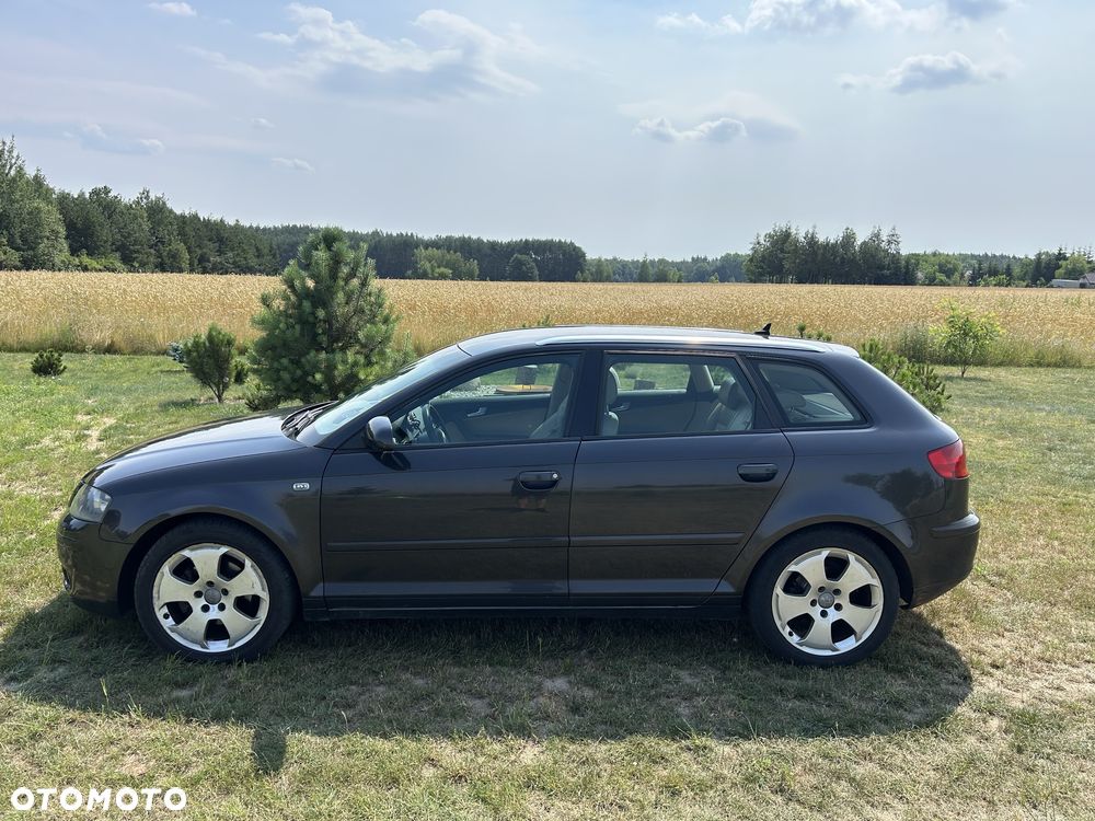 Audi A3 Sportback - 1