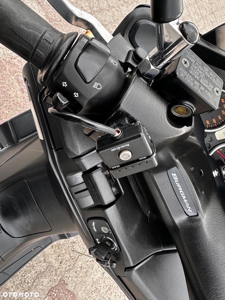 Suzuki Burgman - 7