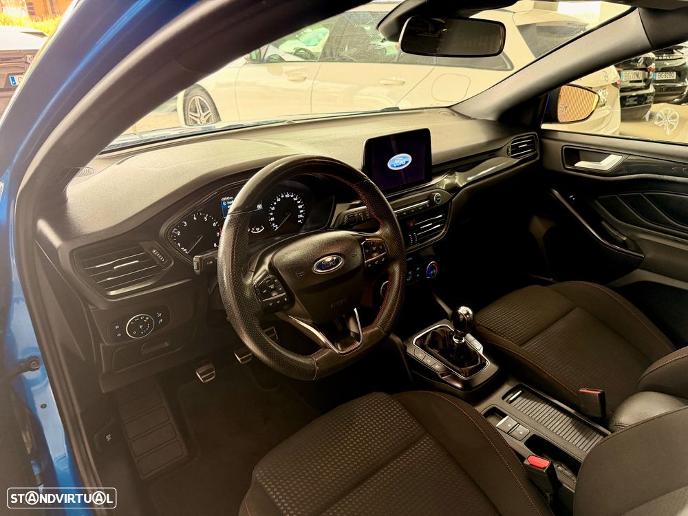 Ford Focus SW 1.0 EcoBoost ST-Line X - 9