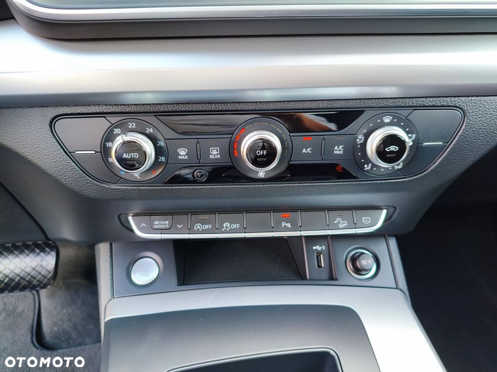 Audi Q5 40 TFSI quattro S tronic - 17