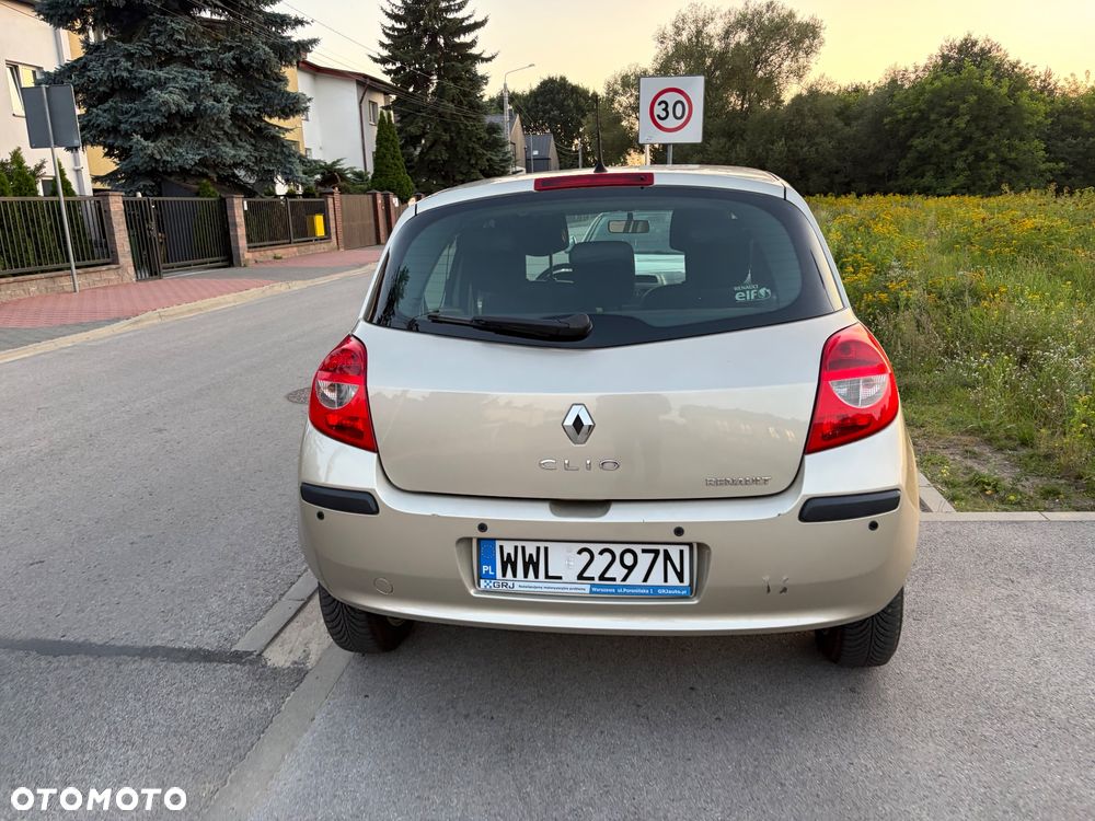 Renault Clio 1.2 16V Expression - 3
