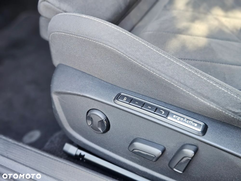 Volkswagen Golf VIII 1.4 TSI Plug-In Hybrid Style DSG - 11