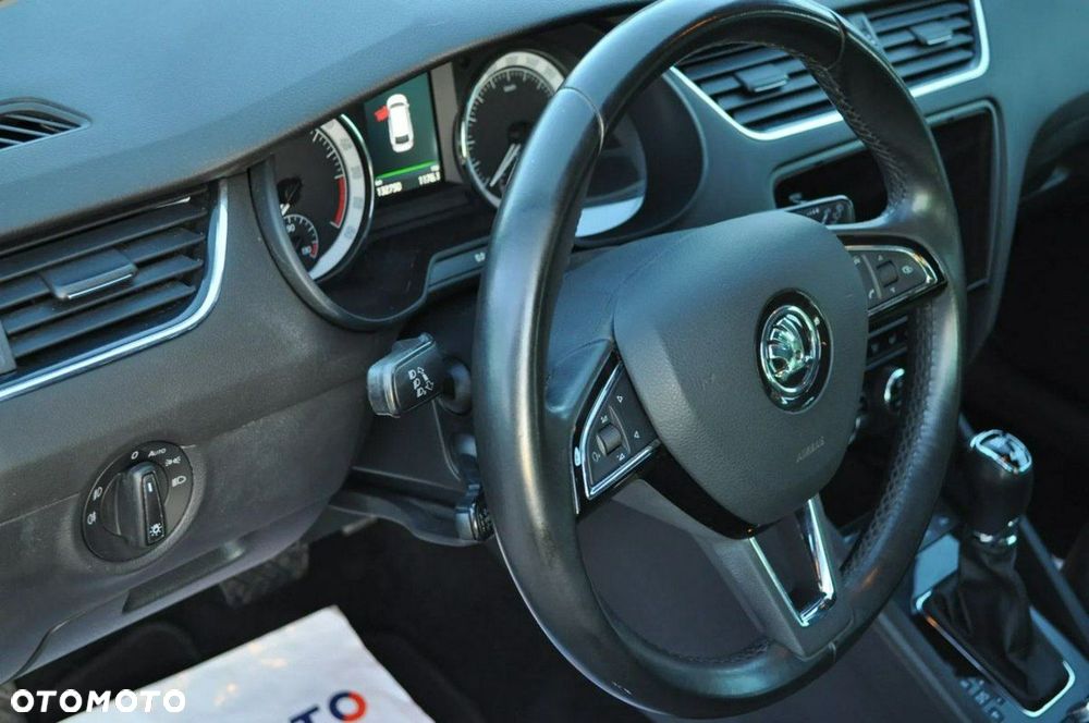 Skoda Octavia 2.0 TDI 4x4 DSG RS - 18