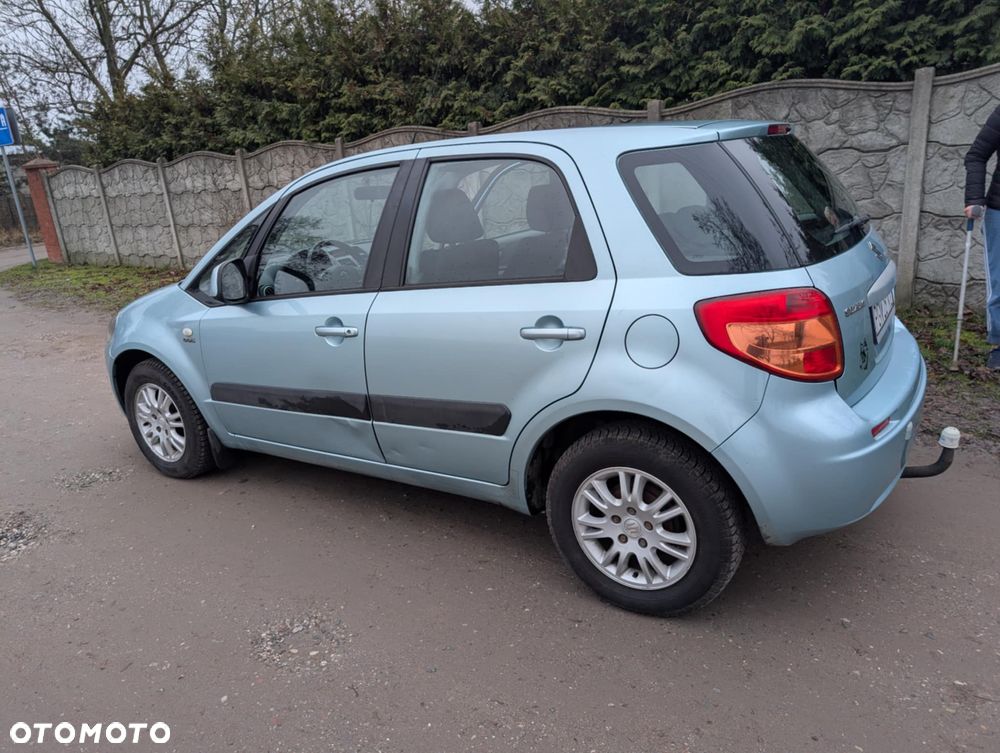 Suzuki SX4 1.9 DDiS DPF 4x2 Comfort - 2
