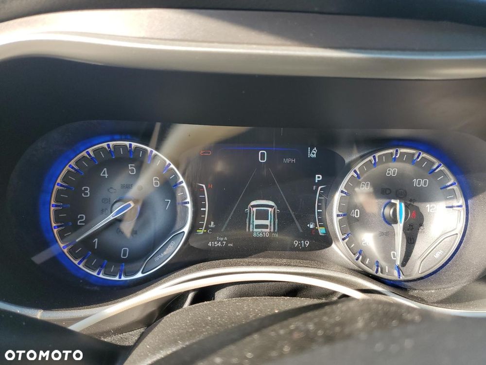 Chrysler Pacifica - 9