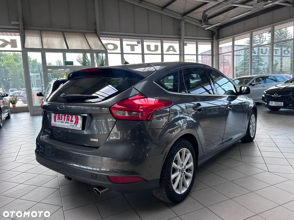 Ford Focus 1.5 EcoBoost Titanium ASS - 4
